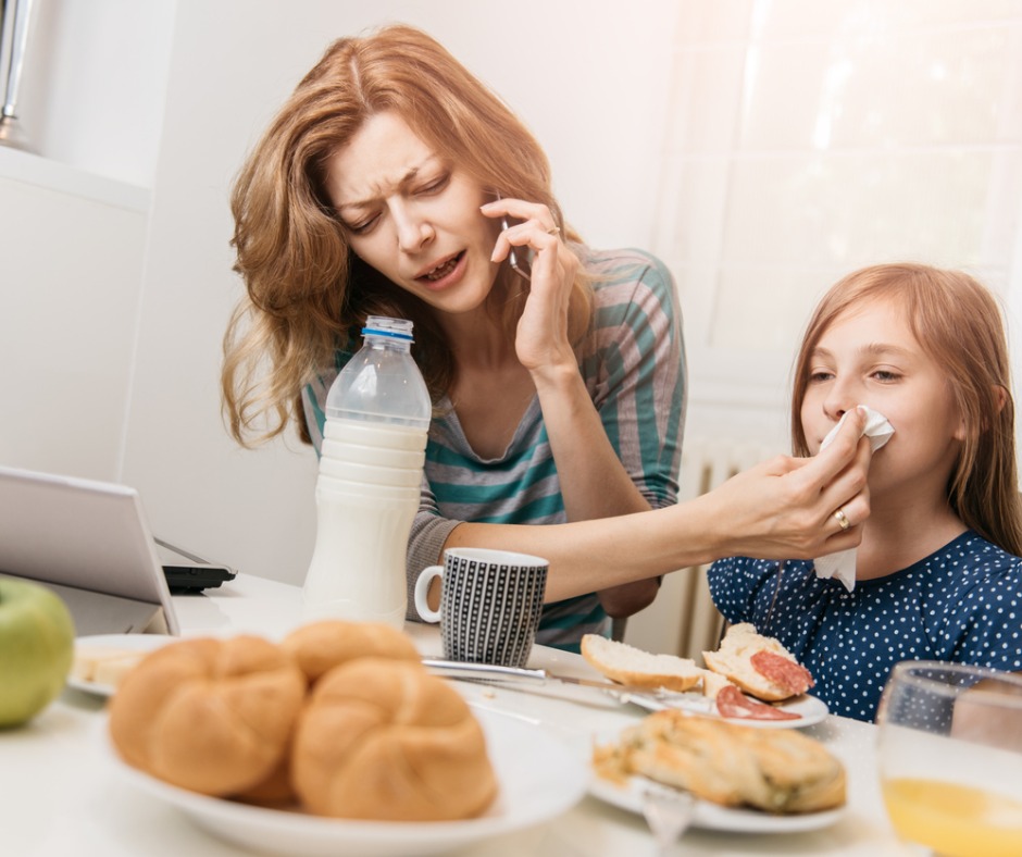 mother-working-at-home-picture-id542091558